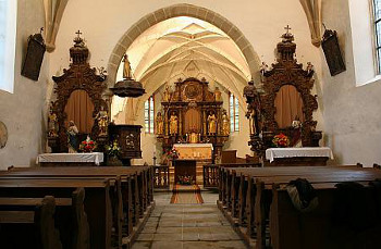 vordere Teil der Kirche